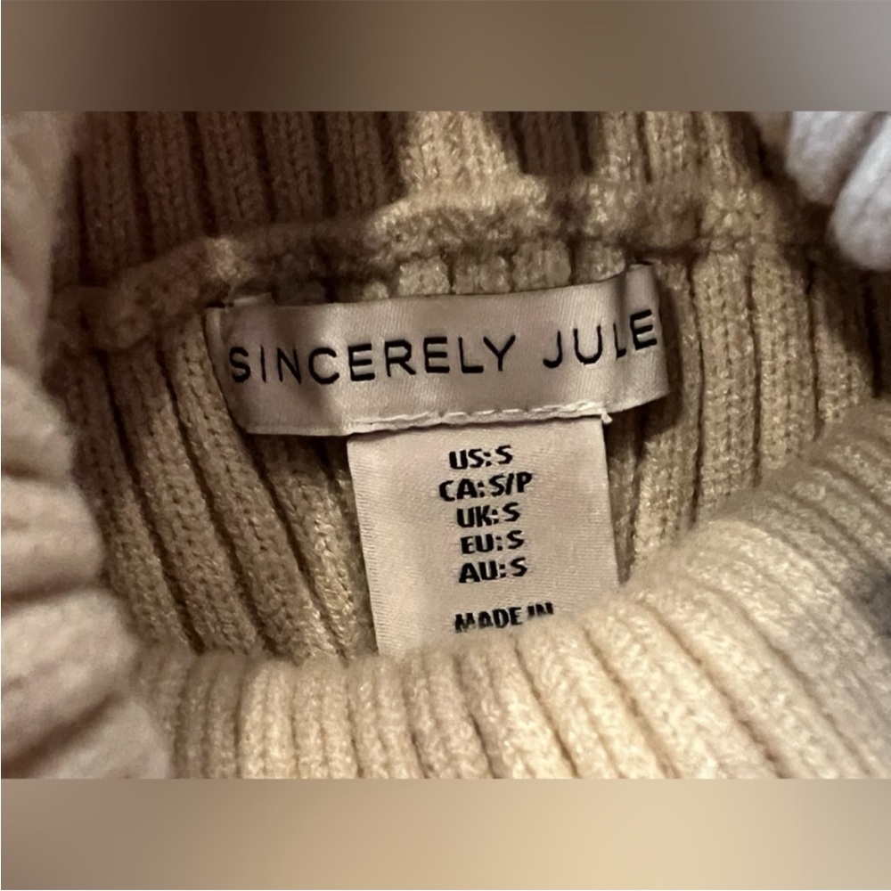 XS/S Bundle Ribbed Sweaters - Black & Cream - Picture 3 of 6